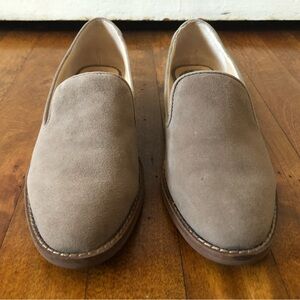 Vince Camuto VV-Levilla Slip-On Suede Loafers Women Size 6M W/Heel Color Foxy